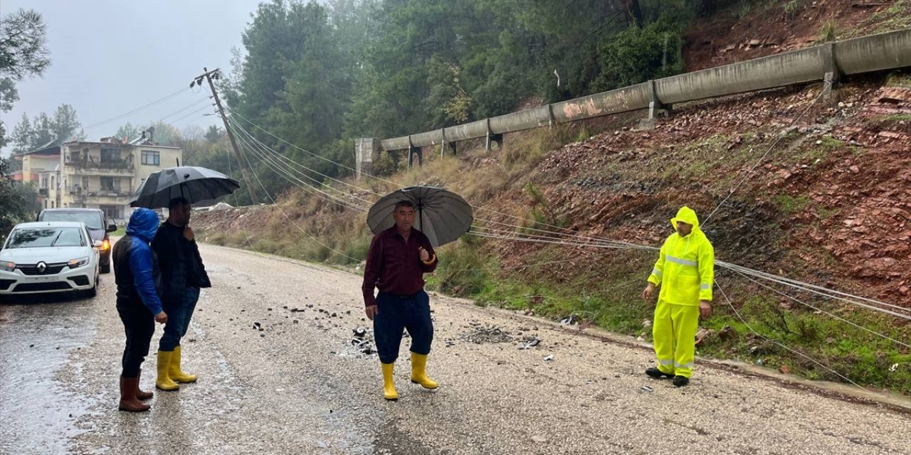 Sağanak hayatı olumsuz etkiledi