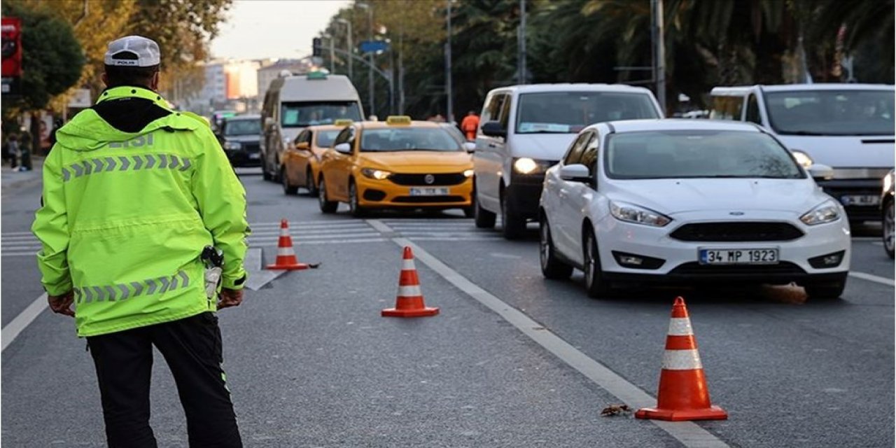 Otoyolu kullanacaklar dikkat! İstanbul istikameti trafiğe kapatıldı