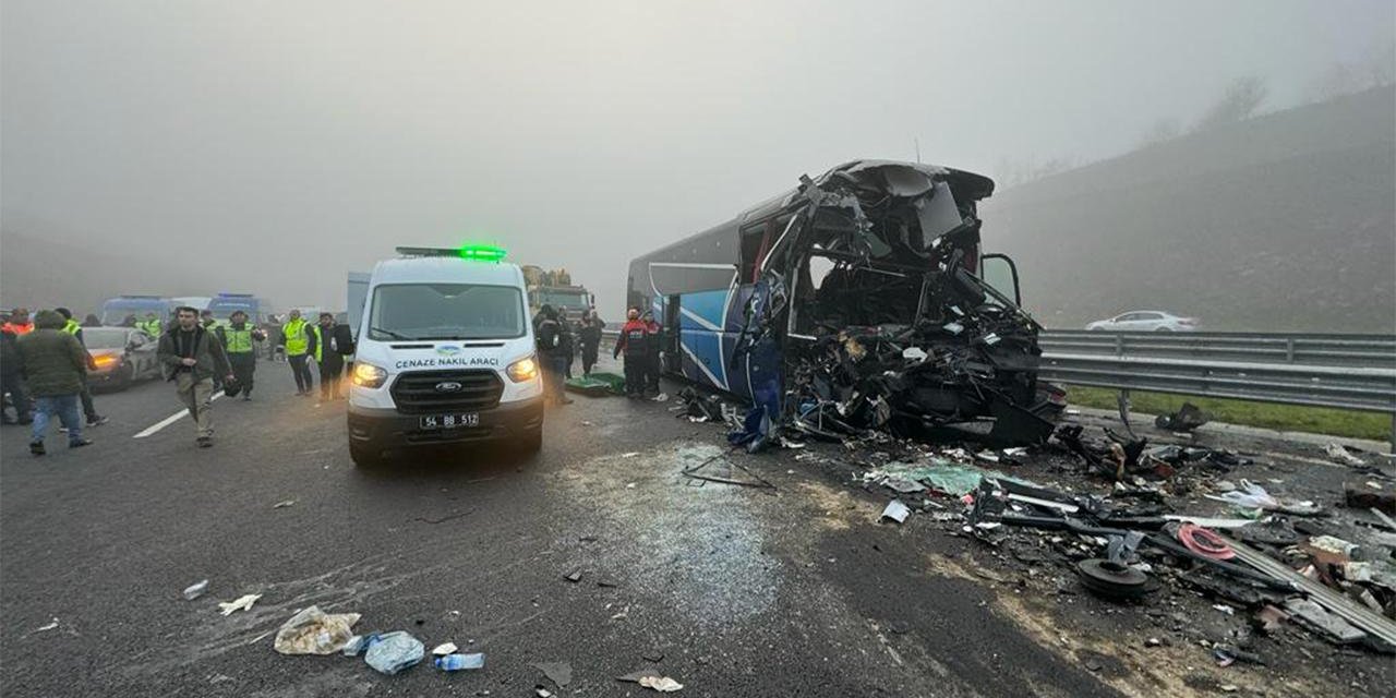 Kuzey Marmara Otoyolu'ndaki kazayla ilgili 3 sürücü tutuklandı