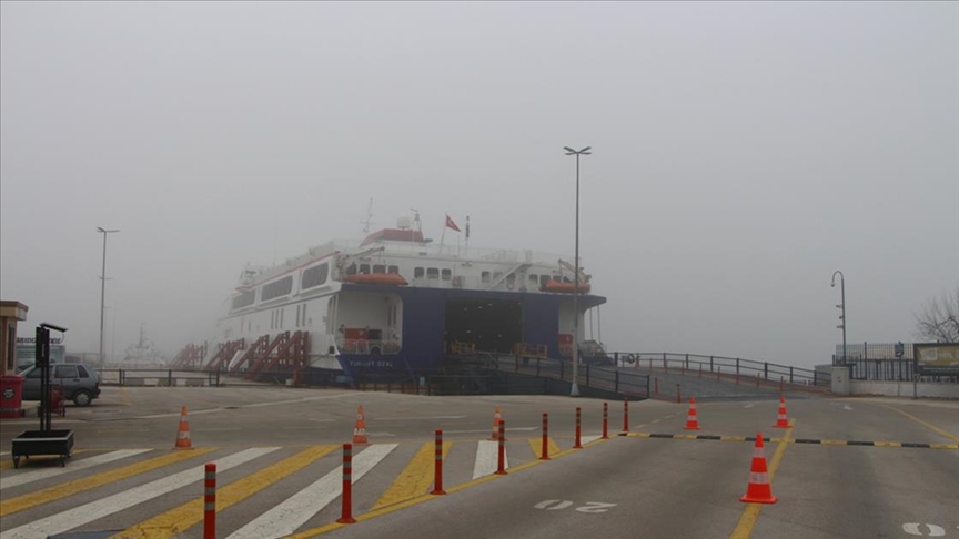 Güney Marmara'da feribot seferlerine fırtına engeli