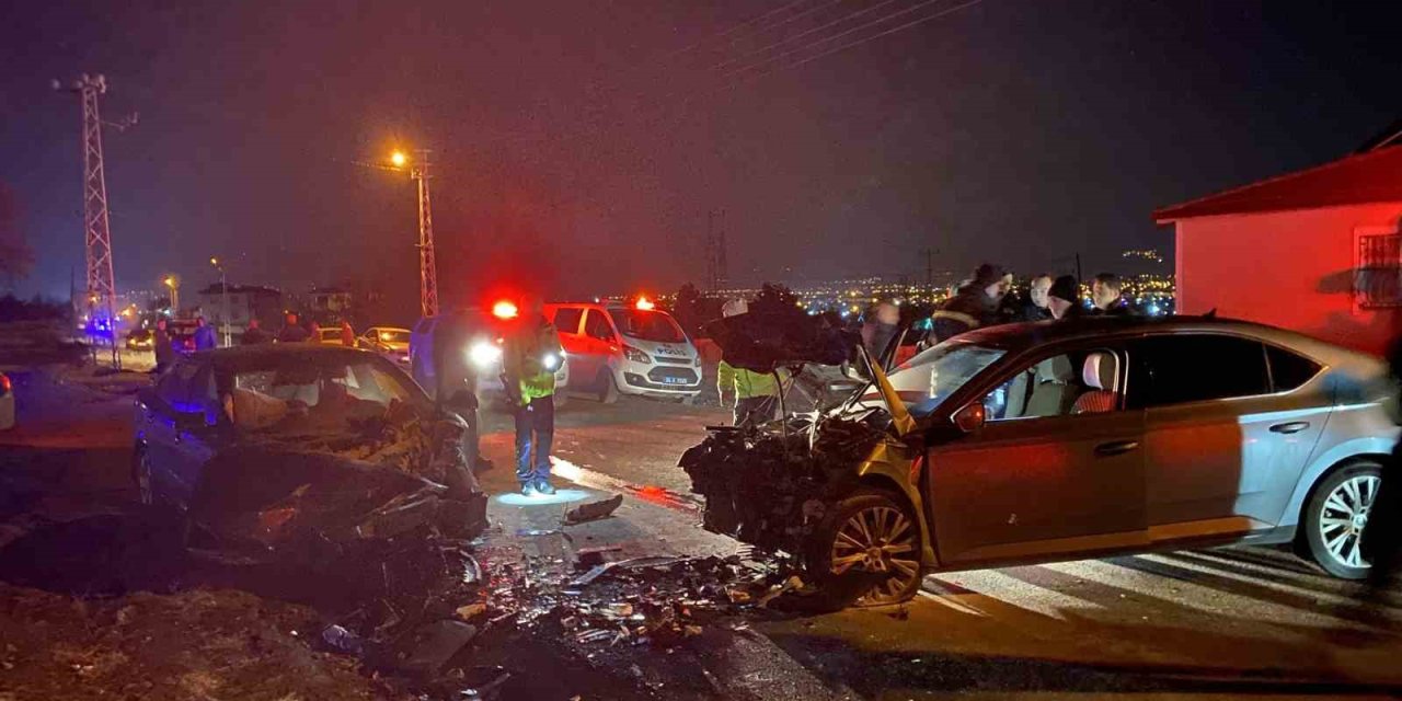 Erzincan’da ki trafik kazası! 3 kişi yaralandı