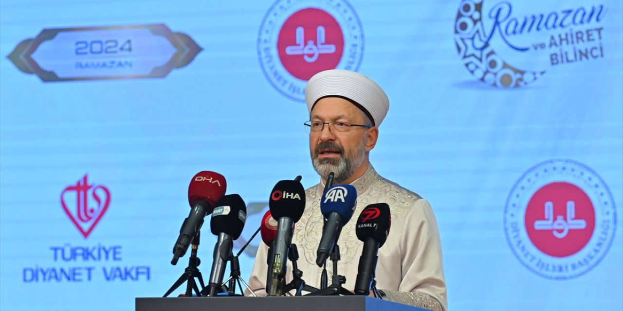 Diyanet İşleri Başkanı Erbaş: Gazze'de soykırım suçu işleniyor!