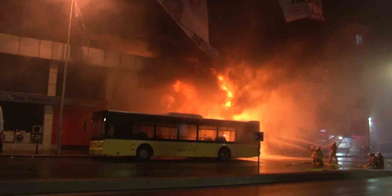 Beyoğlu’nda yangın!