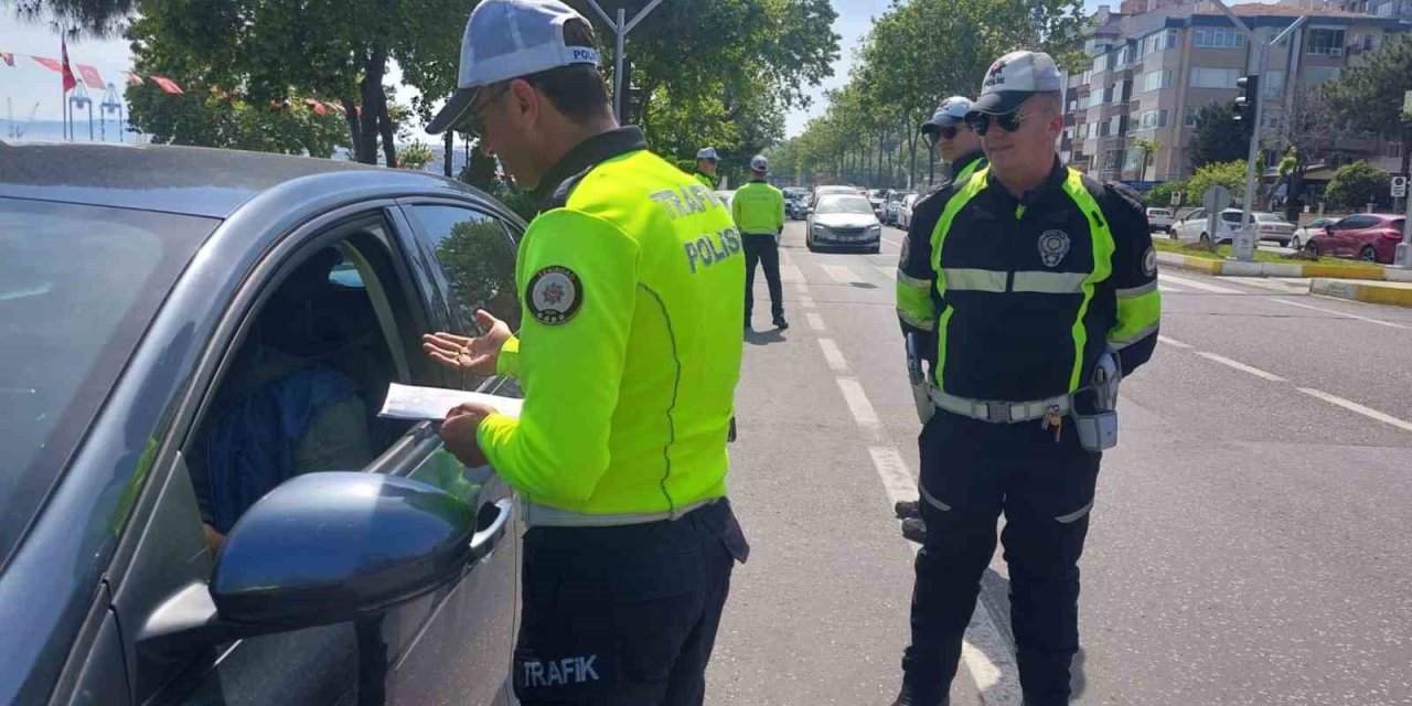 Jandarma ve polisten bilinçlendirme yarışı