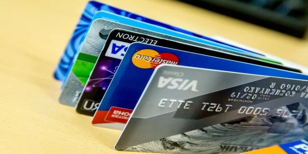 Kredi kartında tarihi bir ilk! Bankalar  yakın takibe aldı!