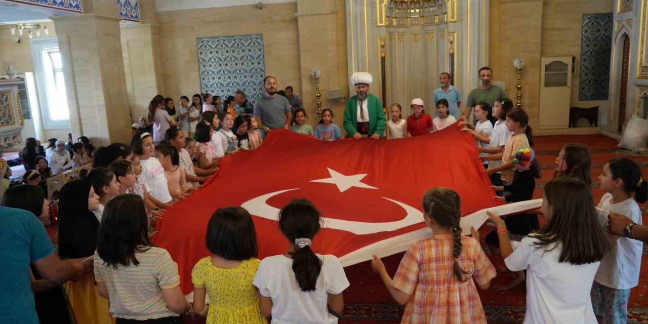 Nasrettin Hoca ile yaz Kur’an kurslarına giden çocuklar, hem öğrendi hem eğlendi