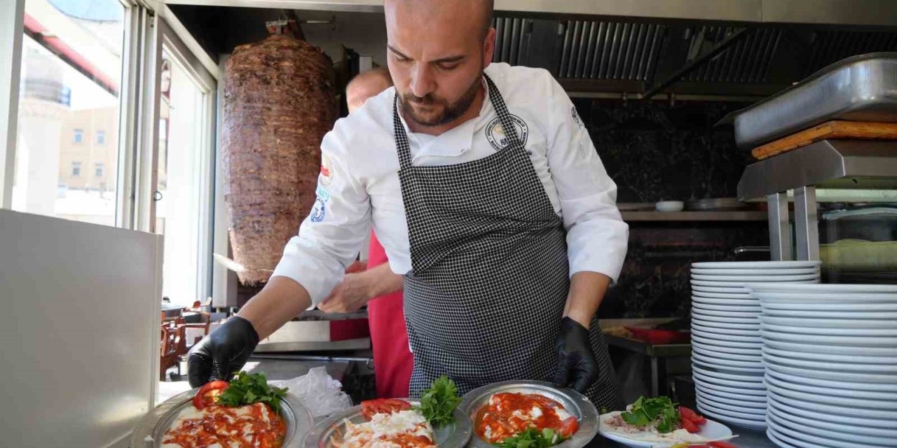 Bursa’nın İskender’ine rakip çıktı: Damak çatlatan lezzet!