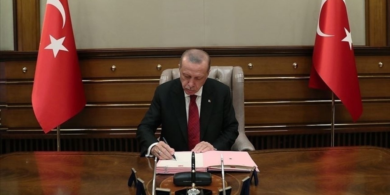 Cumhurbaşkanı Erdoğan, 13 üniversiteye rektör atadı