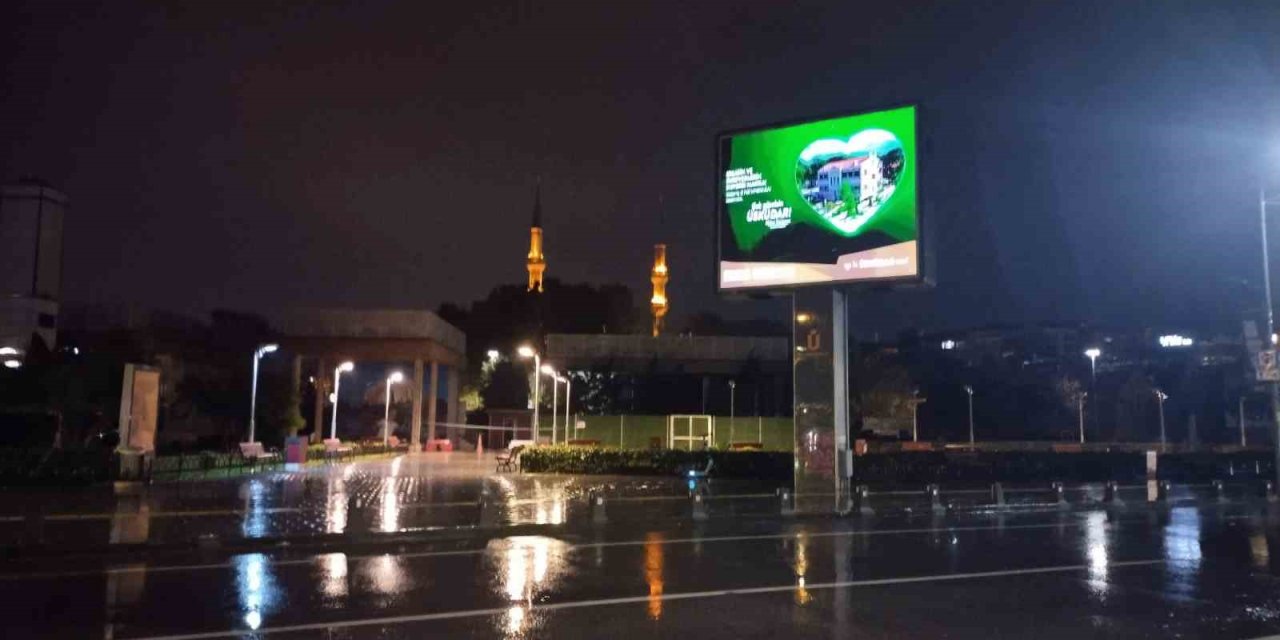 Günlerdir bekleniyordu! İstanbul’da sağanak başladı