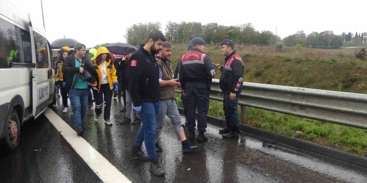 Kuzey Marmara Otoyolu’nda kaza! 13 kişi yaralandı