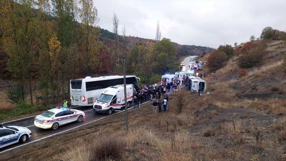 Amasya'da korkunç kaza! 27 yolcu...