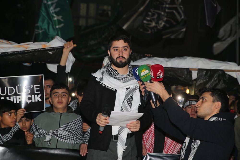 Diyarbakır'da İsrail'in Gazze'ye saldırıları protesto edildi