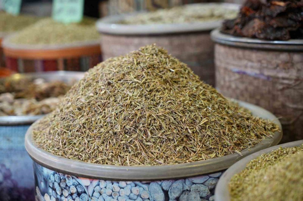 Faydası saymakla bitmiyor! Zahter çayı siyah çayın tahtını sallamaya başladı