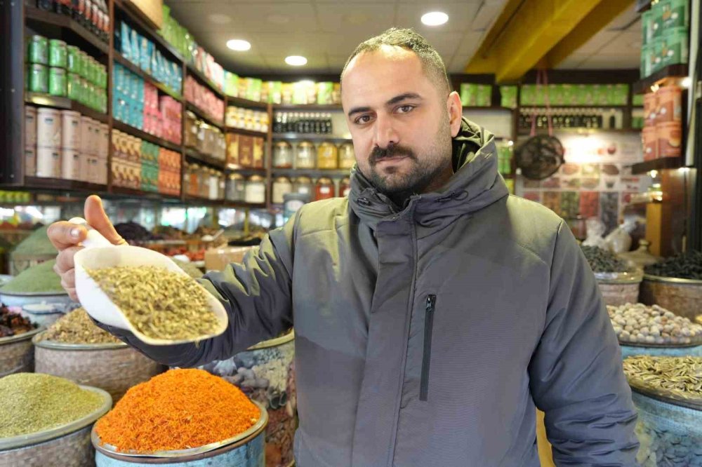 Faydası saymakla bitmiyor! Zahter çayı siyah çayın tahtını sallamaya başladı