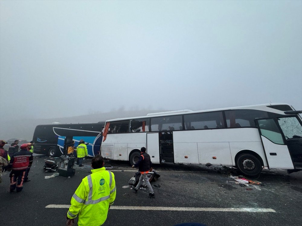 Kuzey Marmara Otoyolu'nda feci kaza! 10 kişi öldü, 54 kişi yaralandı