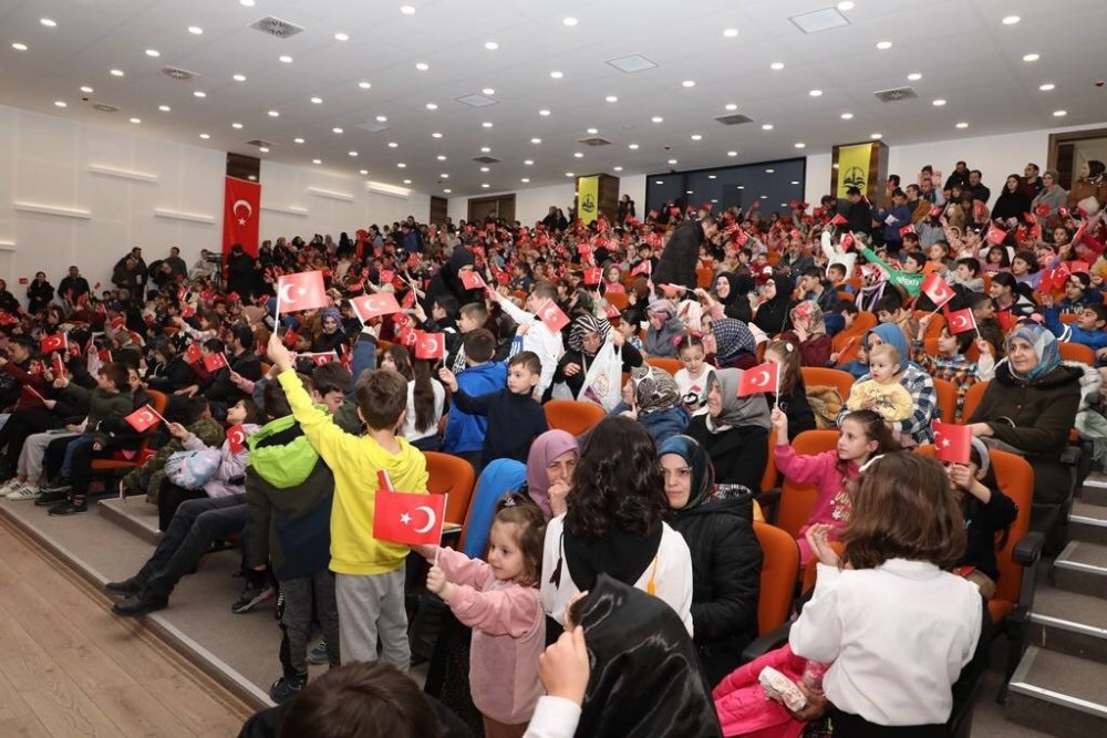 Bayburt Belediyesi çocukların yüzünü güldürdü