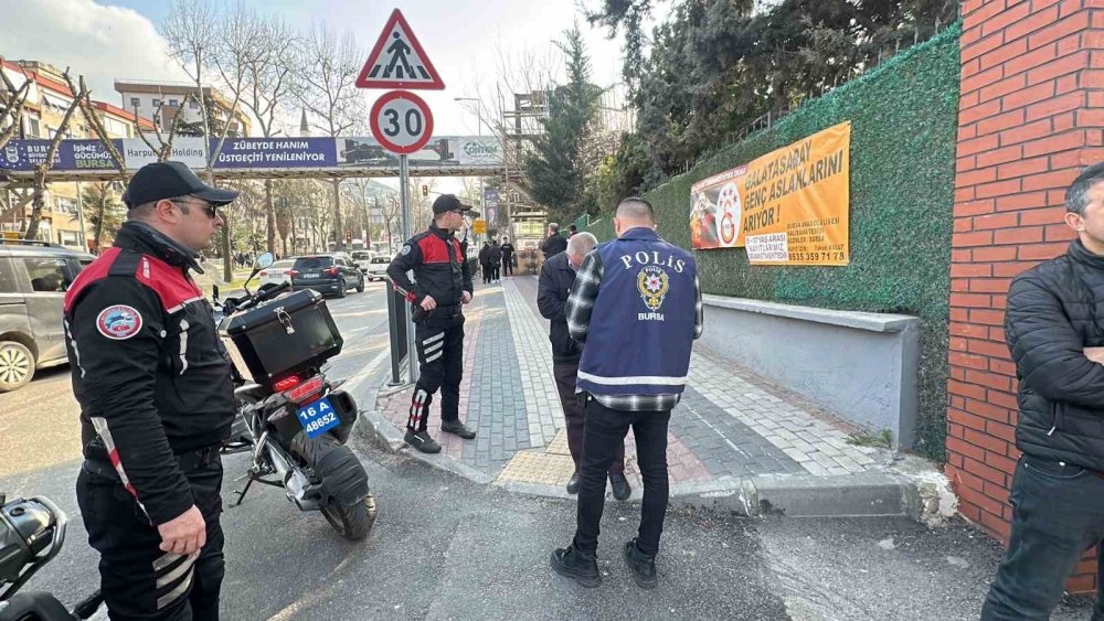 Bursa polisi okul önlerini ve çevresini markaja aldı! Velilerin içi rahatladı!