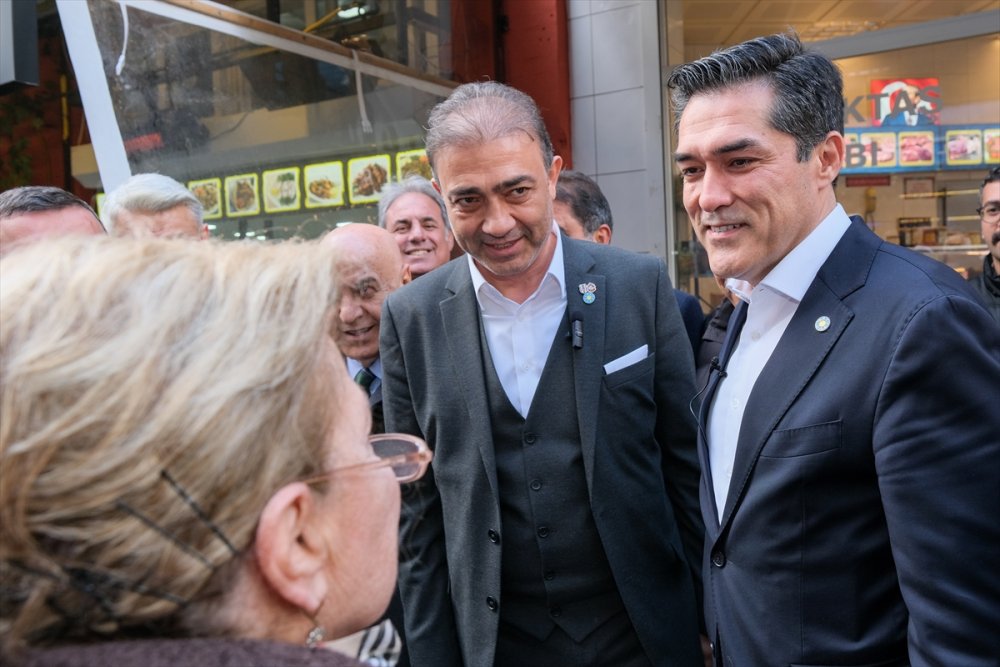 İYİ Parti İBB Başkan adayı Kavuncu, seçim çalışmalarını Beşiktaş'ta sürdürdü