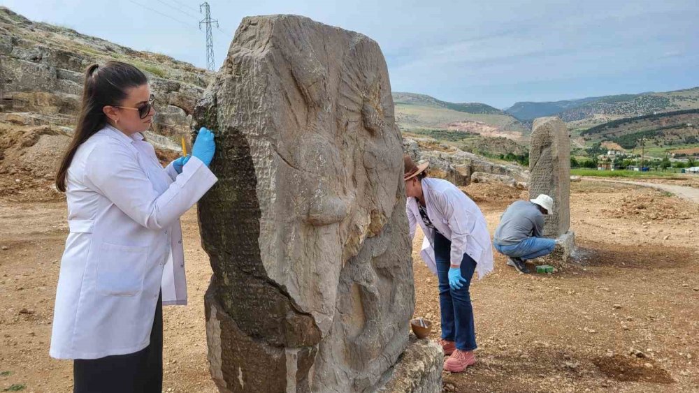 2 bin 100 yıllık steller Perre Antik Kent’te sergilenecek