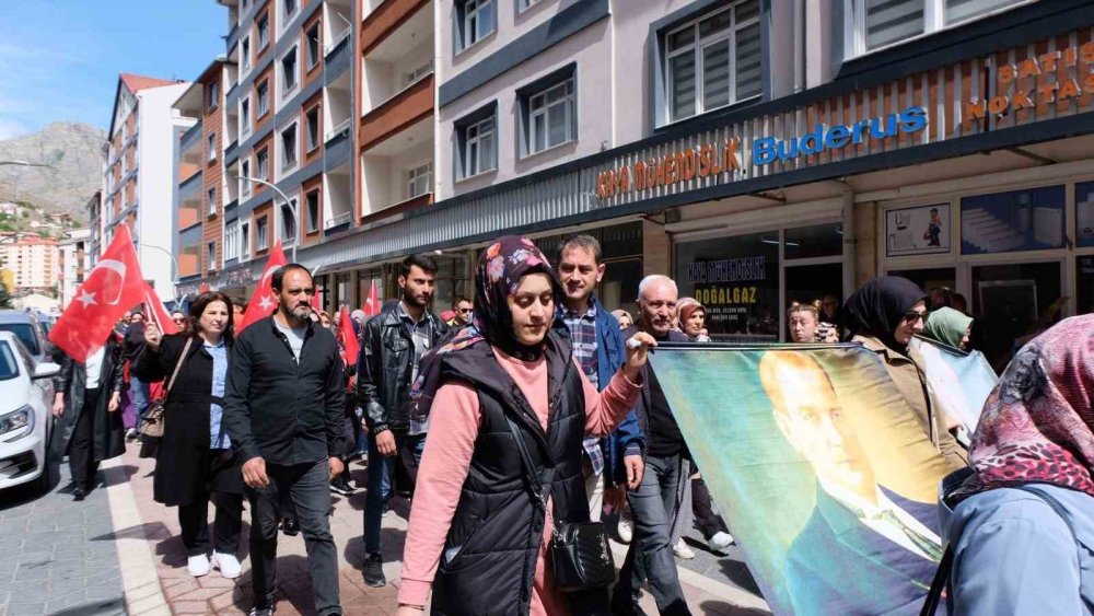 Gümüşhane’de "Aile Haftası" için farkındalık yürüyüşü yapıldı