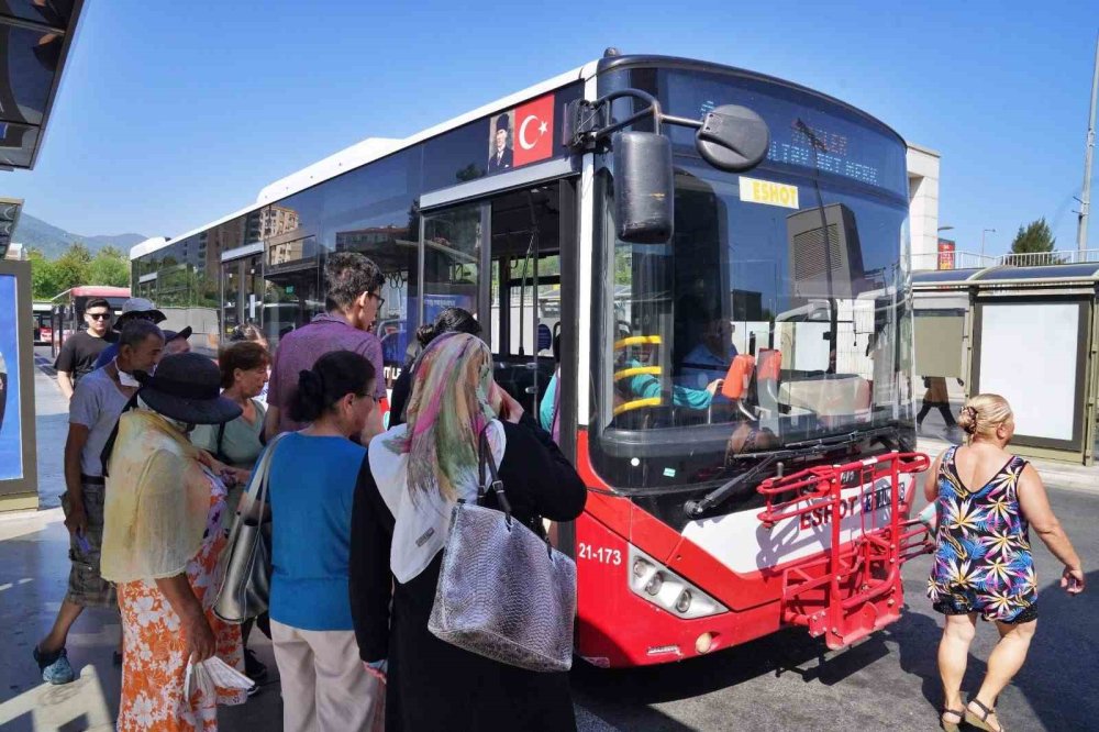 İzmir’de 90 dakika ücretsiz aktarma başladı