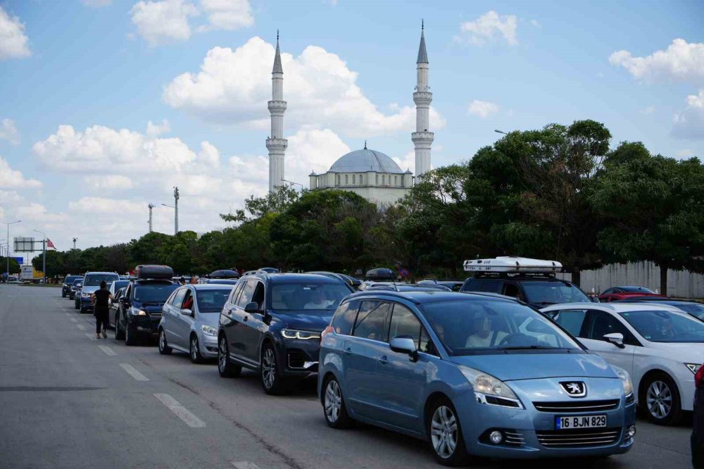 Kapıkule Sınır Kapısı’nda gurbetçi yoğunluğu